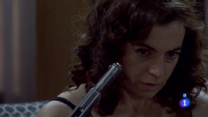 Amar en tiempos revueltos - Rocío, completamente ida