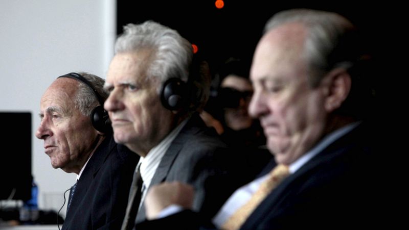 El capitán del 'Prestige' dice que no vio los faxes que alertaban sobre posibles fallos técnicos - Informativo 24h | Ver