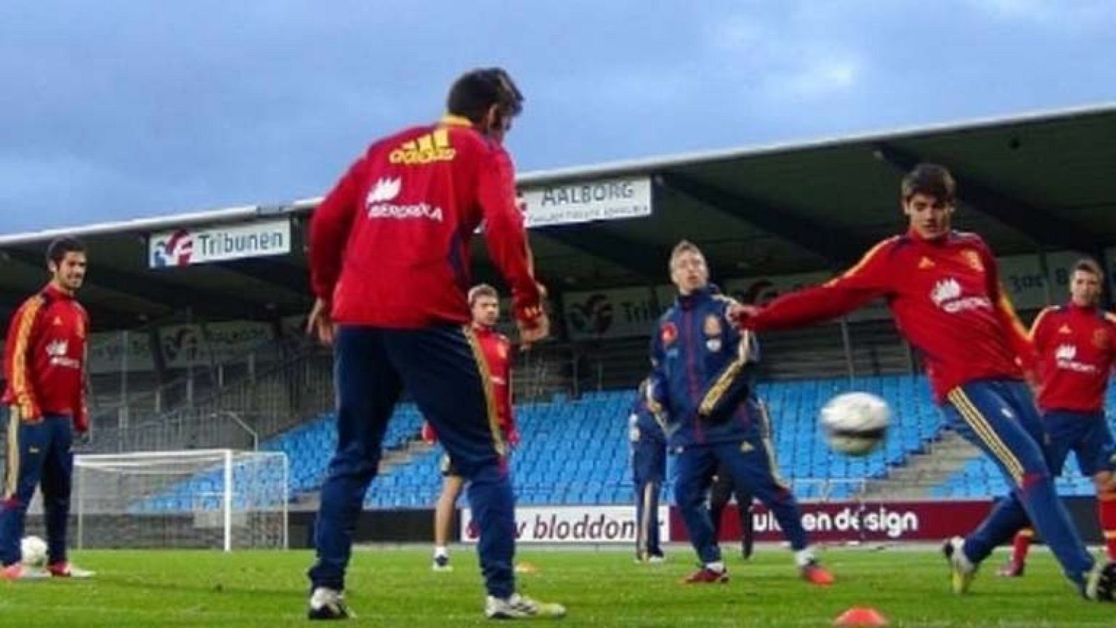 El amistoso de los sub-21 de Italia y España que se jugará en Siena, será un partido en el que Julen Lopetegui, seleccionador español, podría hacer debutar a Carvajal y Suso, dos jóvenes talentos que actualmentye juegan en el Leverkusen alemán y el L