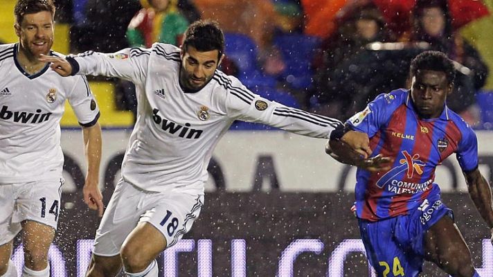 Telediario 1 - Albiol trata de apaciguar la polémica con el Levante