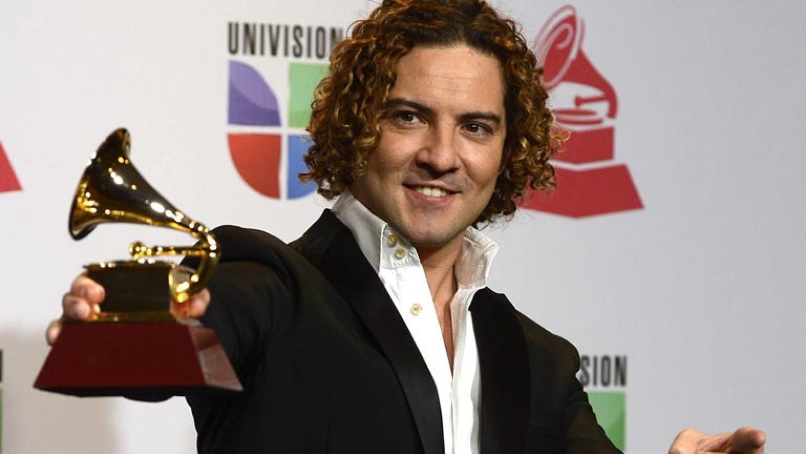 Corazón - Grammy Latino - D Corazón | Ver