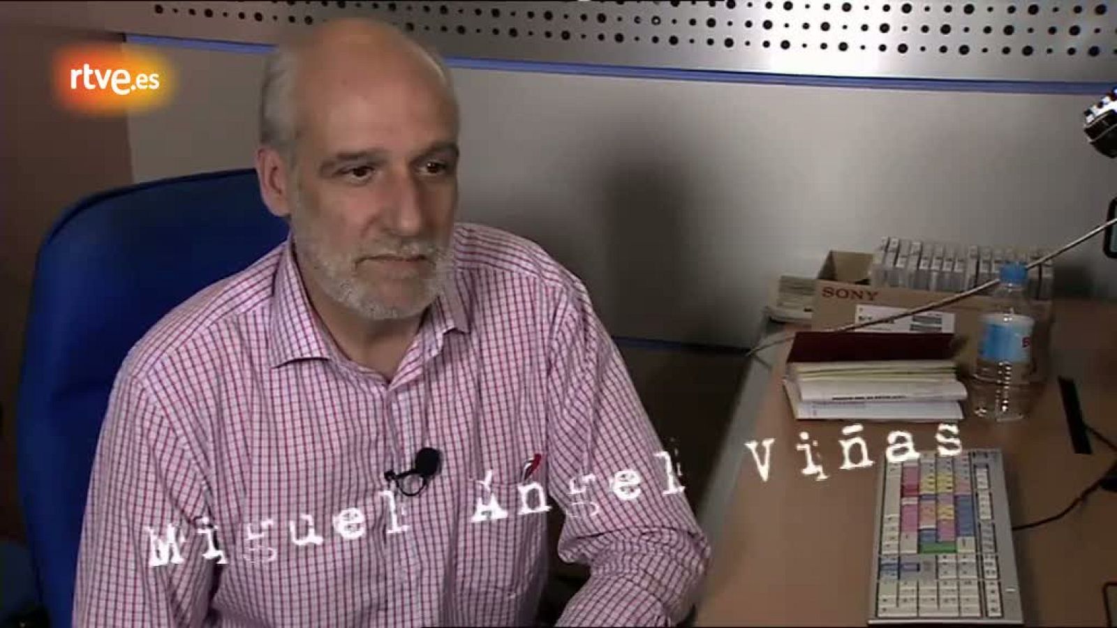 El ojo en la noticia - Andrés Menéndez visto por Miguel Ángel Viñas - El ojo en la noticia | Ver