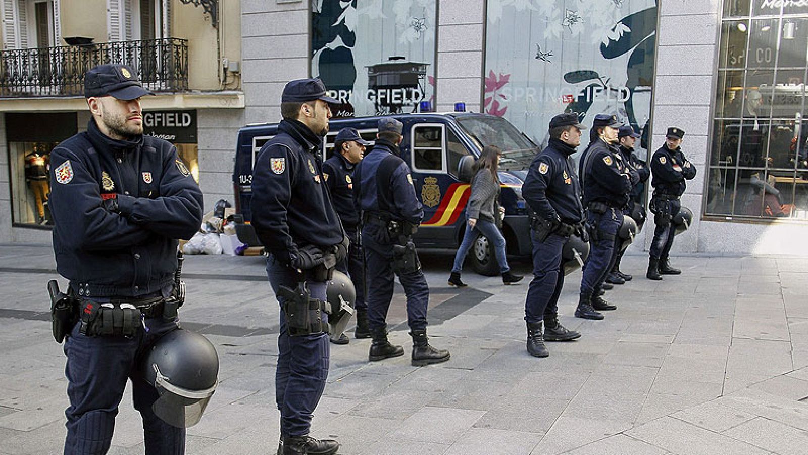 Miles de policías se manifiestan este sábado contra los recortes laborales y salariales - Informativo 24h | Ver