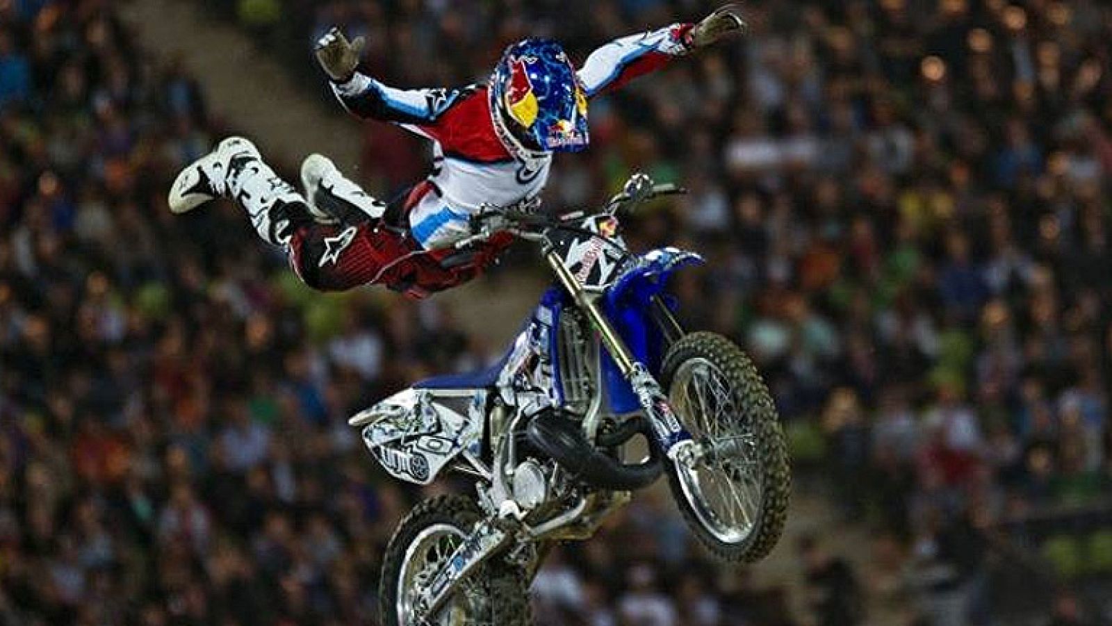 El francés Tom Pagès ha logrado por segundo año consecutivo el Freestyle Masters en el Palau Sant Jordi ante 10.920 espectadores.