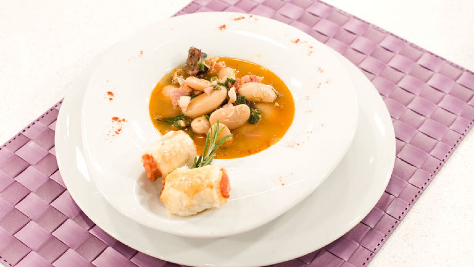 Saber cocinar - Judiones con  lacón al pimentón y delicias de longaniza