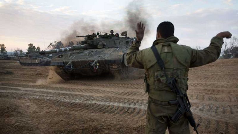 Los reservistas israelíes vuelven a casa entre críticas por el alto el fuego en Gaza