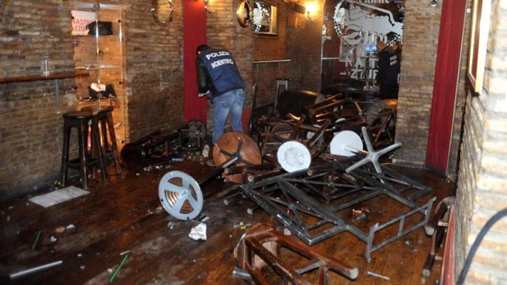 Telediario 1 - Diez ingleses heridos en un enfrentamiento entre hinchas del Lazio y Tottenham