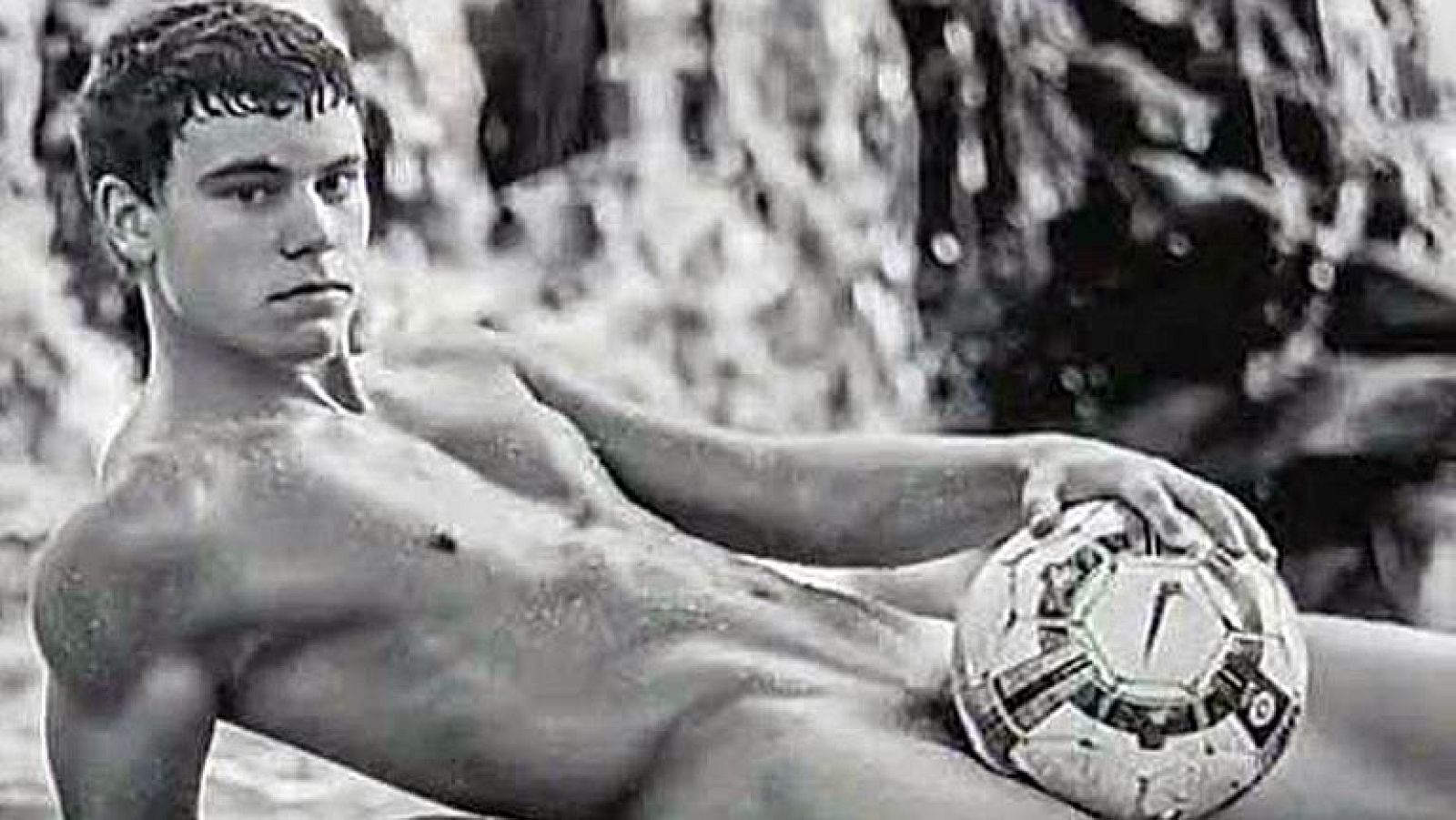 Los futbolistas del Verín, modelos de calendario | Ver