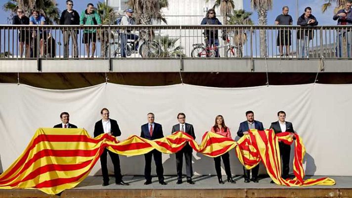 Telediario 1 - Telediario - 15 horas - 25/11/12