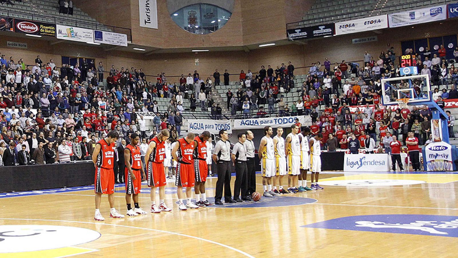 El UCAM Murcia se impuso al Blancos de Rueda Valladolid (87-81), tras un partido que dominó desde el inicio y que supo encarrilar tras la reacción pucelana, que se apoyó en el buen trabajo de su juego interior.