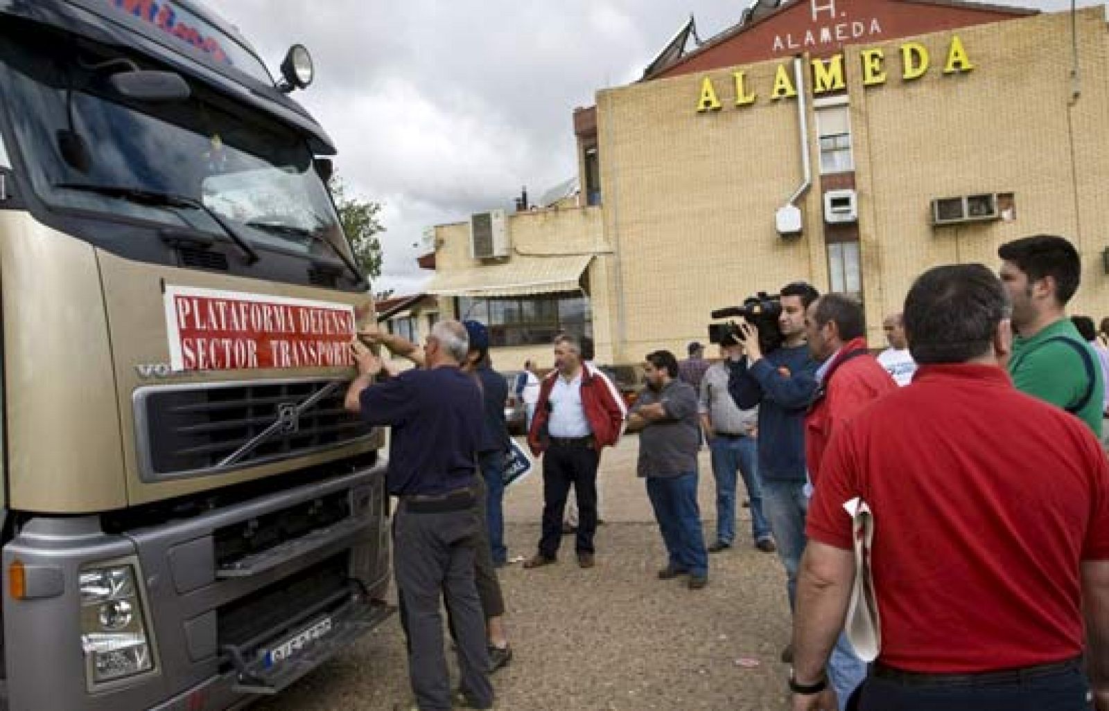 El Telediario Segunda Edición en 4 minutos del lunes 16 de junio de 2008 en su sumario.
