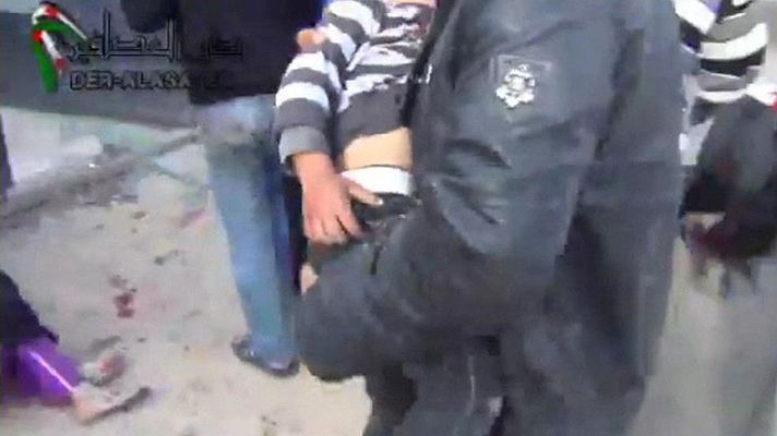 Informativo 24h - La oposición siria denuncia la matanza de diez niños en una aldea rebelde con bombas de racimo