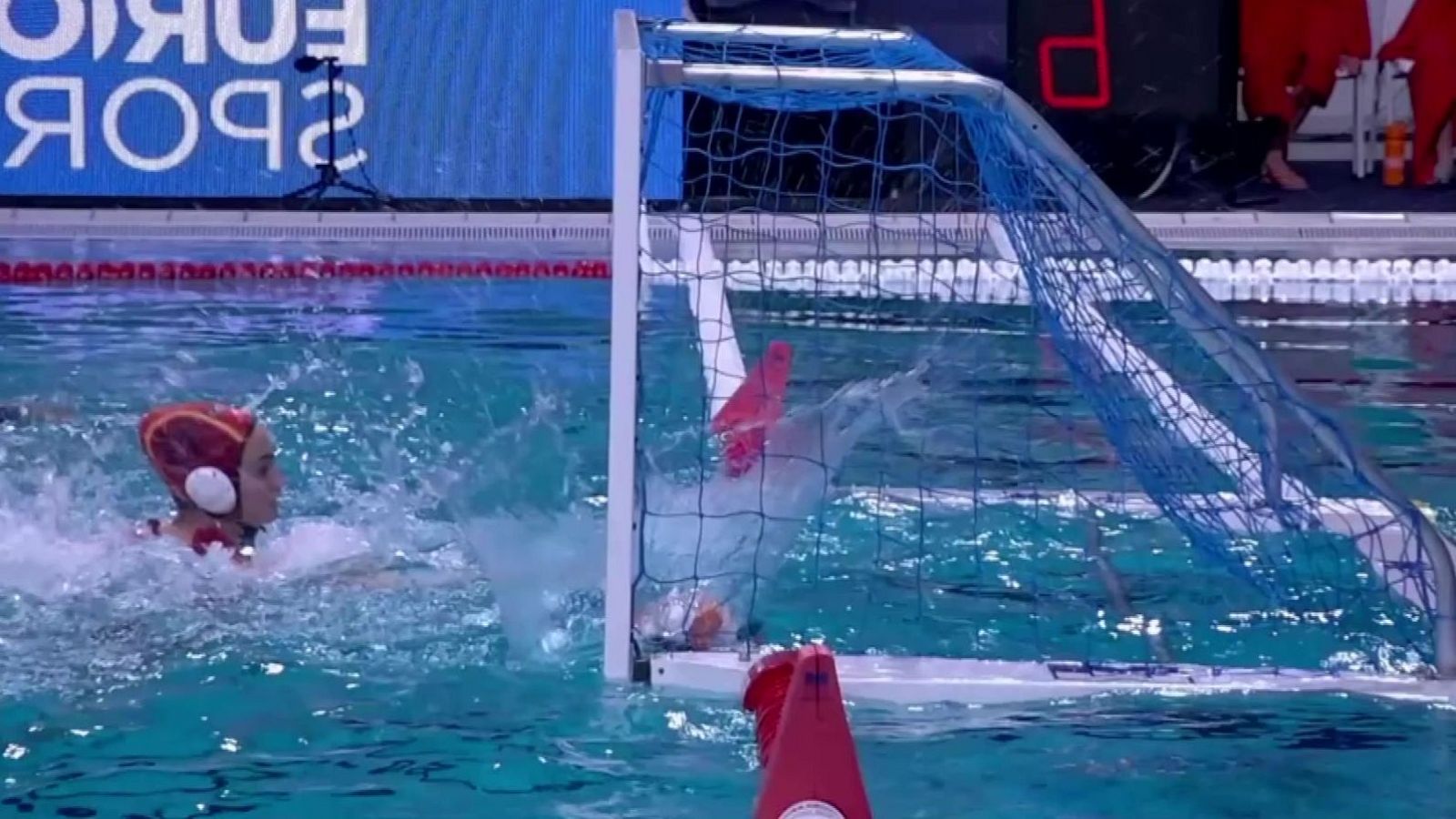 El ajustadísimo gol que le da el oro europeo a Países Bajos - Waterpolo | Ver