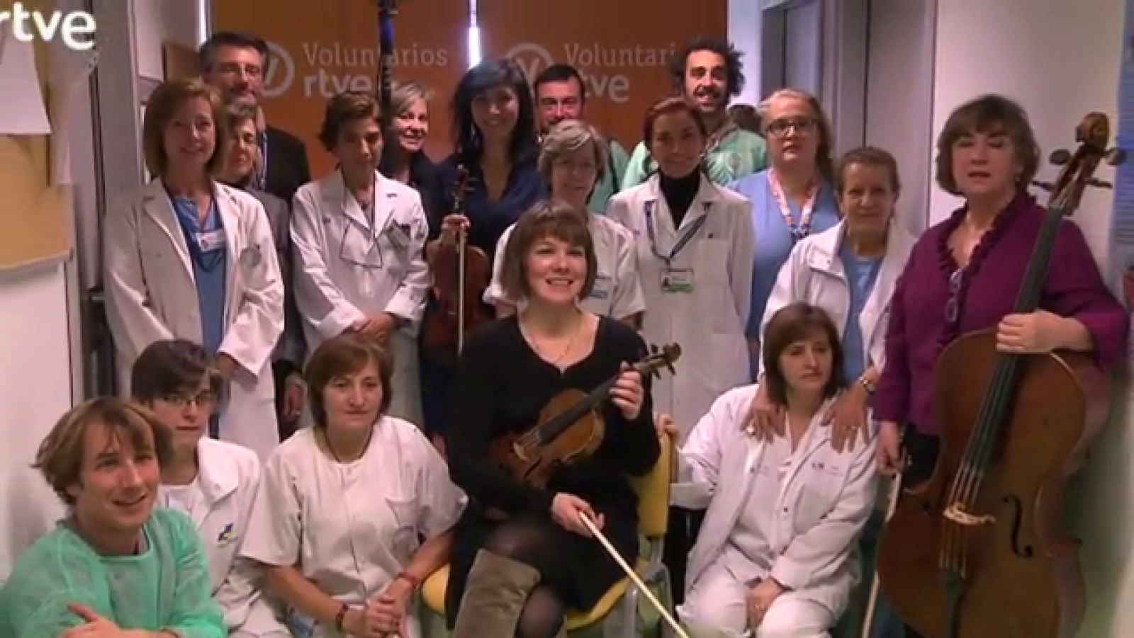 Colaboración del trío de cuerda en el Hospital Clínico | Ver