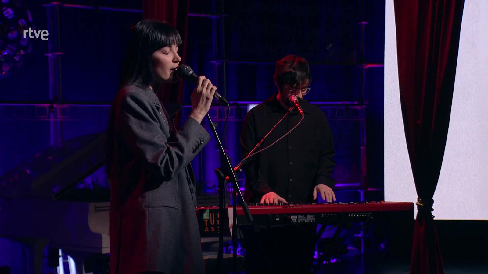 Rumia interpreta 'How to Stop Time' - Culturas 2 - Culturas 2 | Ver