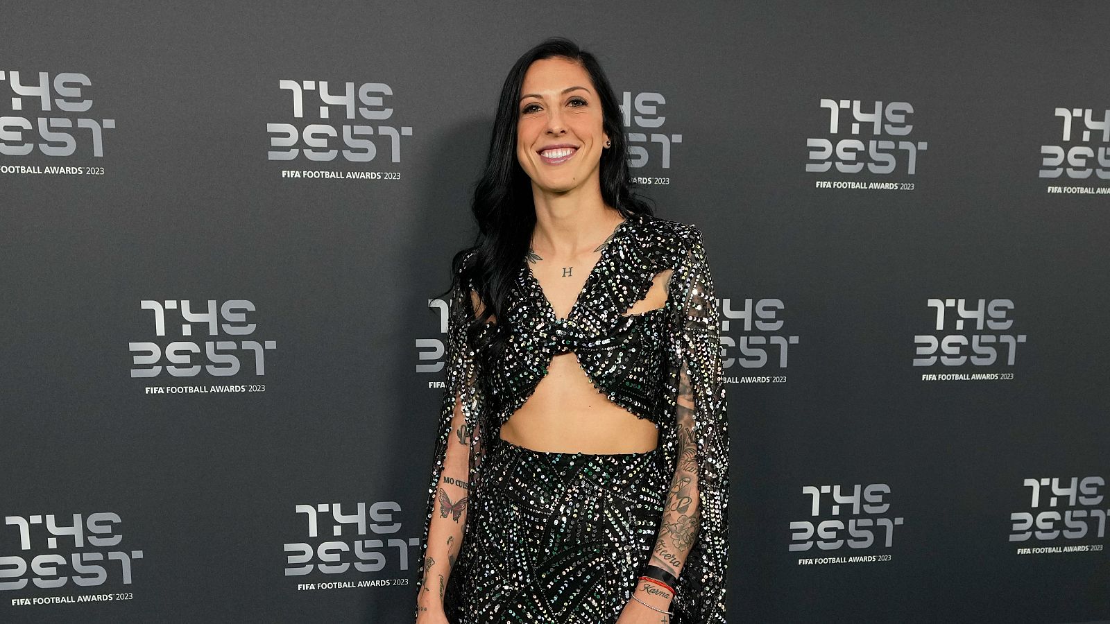 Jenni Hermoso: "Se están haciendo bien las cosas en el fútbol español para que dos de las tres candidatas sean españolas" - Fútbol | Ver