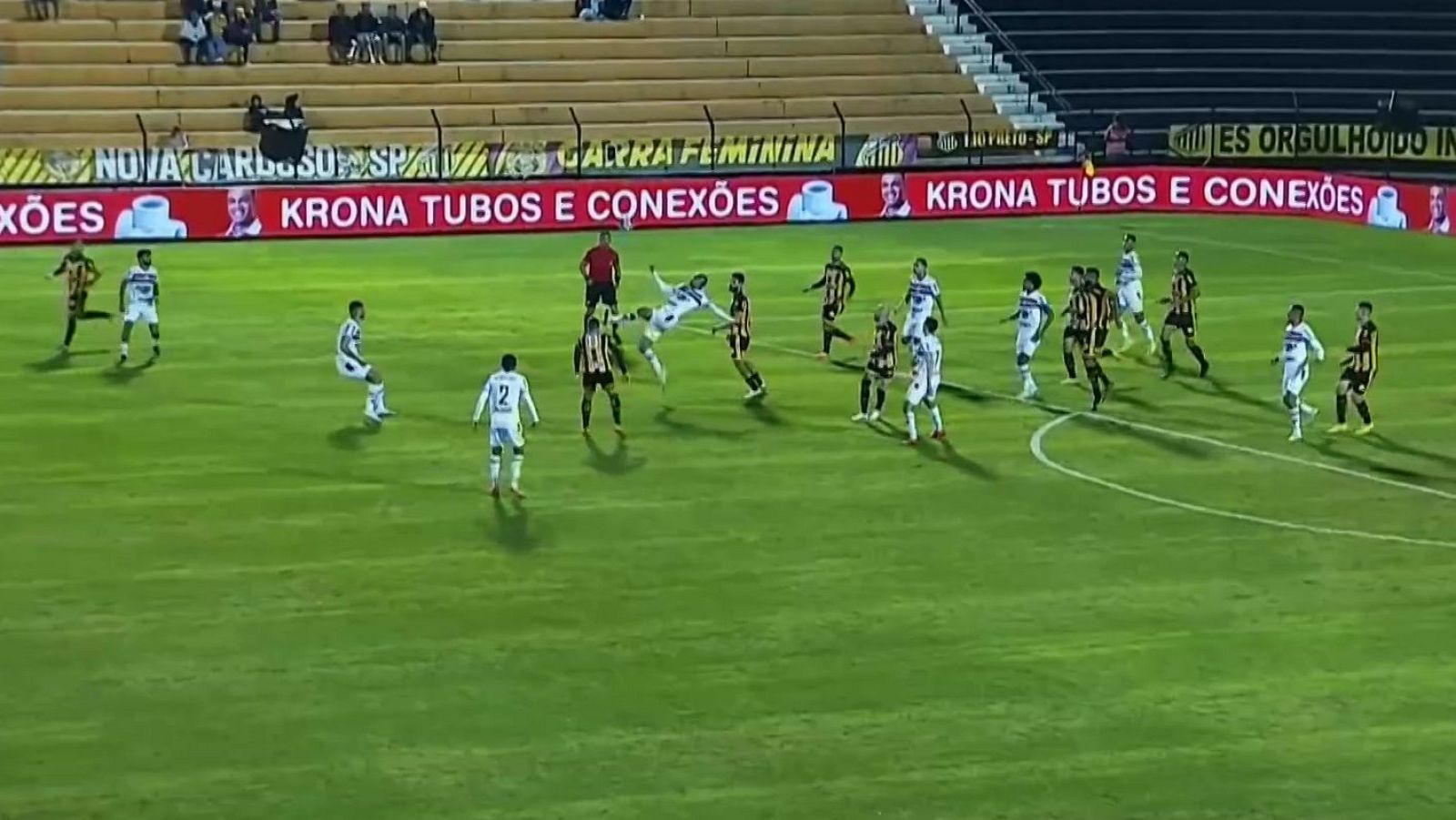 El mejor gol de 2023 es una 'chilena' mágica de un jugador de la segunda división brasileña - Fútbol | Ver