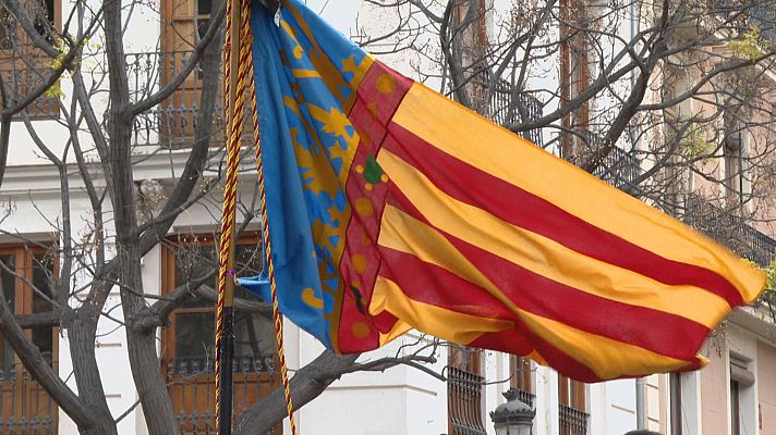  - ¿Qué es el derecho civil valenciano y por qué se pide su reconocimiento en la Constitución?