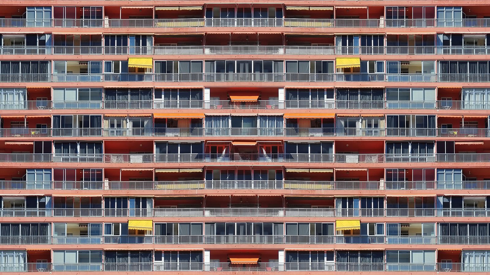 Andrea Henry (CJE): "Los salarios de los jóvenes no son suficientes para los alquileres que tenemos en España" - Informativo 24h | Ver