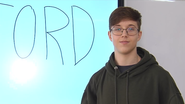 Telediario 1 - Un joven de Granada consigue entrar en la Universidad de Oxford con solo 15 años