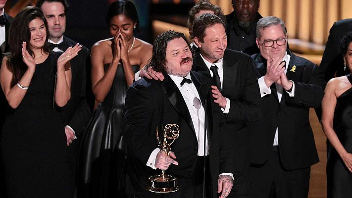 Telediario 1 - 'Succession' y 'El Oso' empatan con seis victorias en los premios Emmy 2024