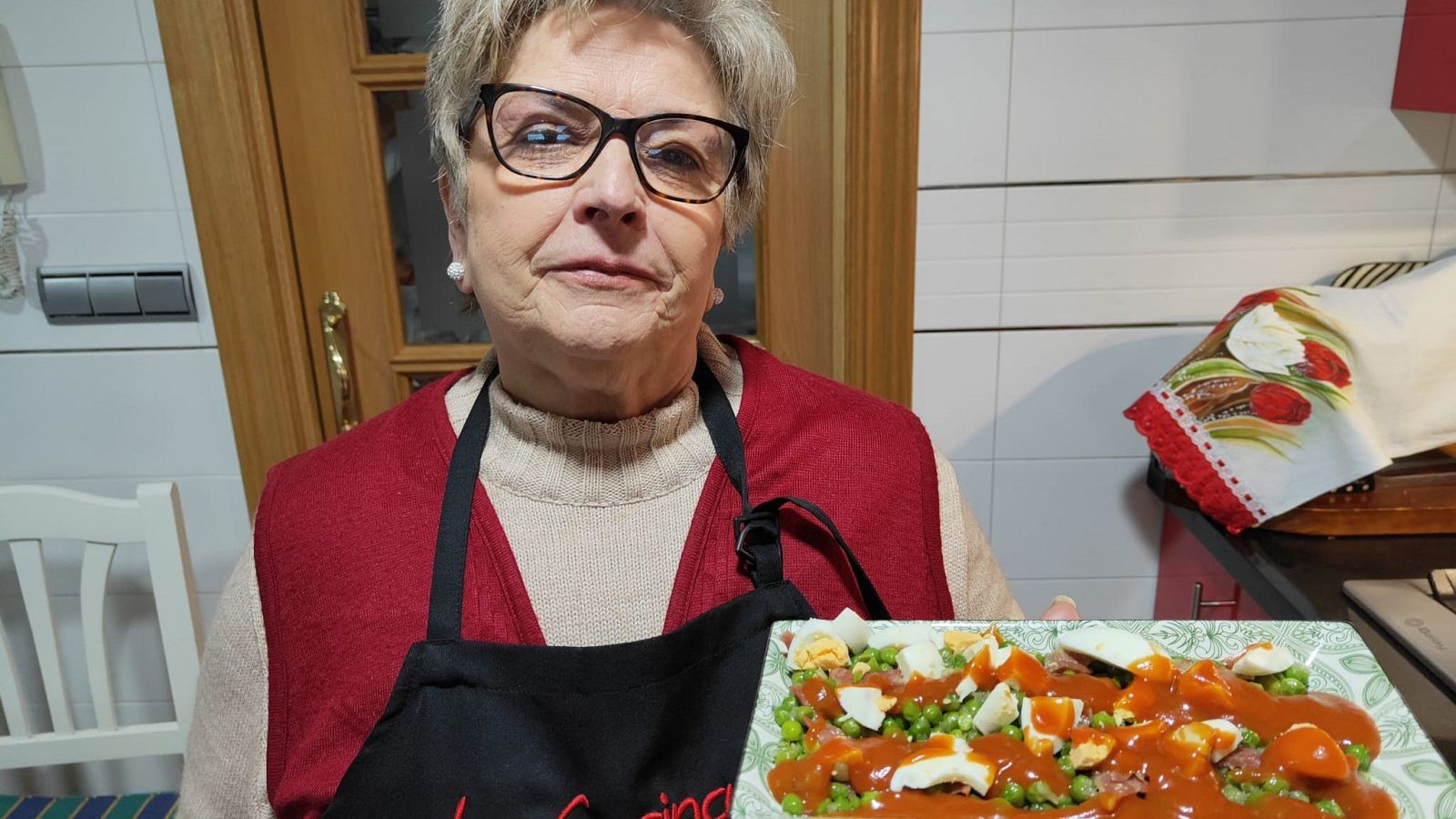 Receta de guisantes salteados con jamón y cebolleta | Ver