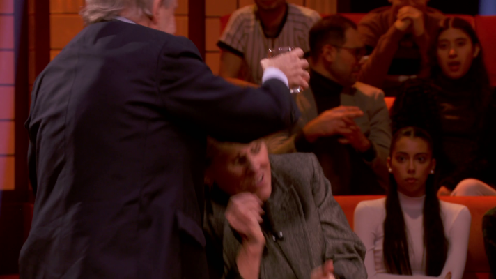 No sé de qué me hablas - Jose María García le tira un vaso de agua a Mercedes Milá en su programa