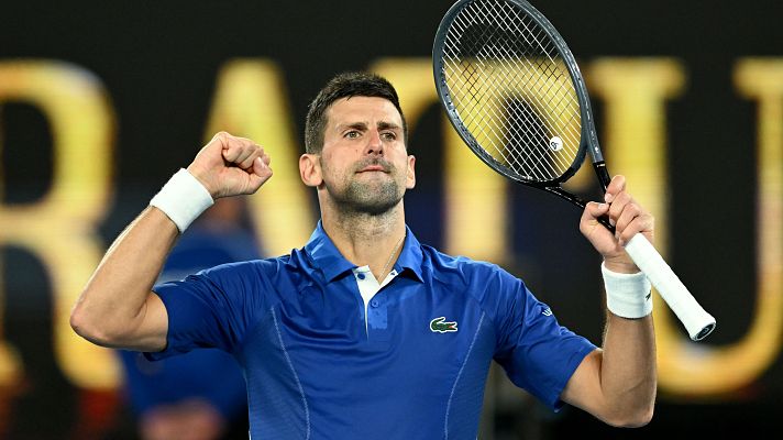 Tenis - Djokovic recupera el brillo frente a Etcheverry en el Open de Australia