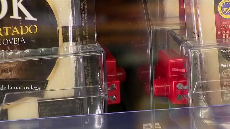 Licors, escopinyes, xocolata, cava i cafè són els productes més robats als supermercats - L'Informatiu | Ver