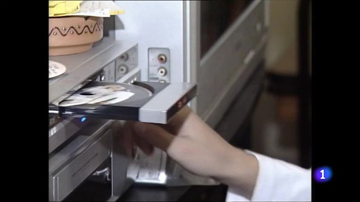 Telediario Fin de Semana - "Todo cambia", lo nuevo de Dani Fernández