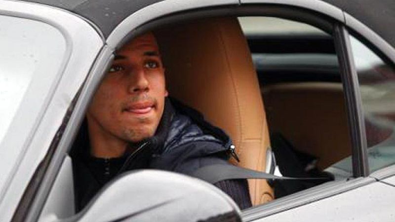 El Valencia tiene casi resuelta la eliminatoria ante el Llagostera, después del 0 a 2 de la ida. El encuentro debe servir de bálsamo para los de Mestalla, tras el varapalo sufrido contra el Málaga la pasada jornada de Liga. Joao Pereira ha vuelto al