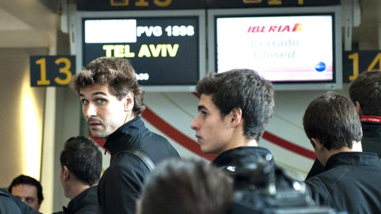 El Athletic de Bilbao viaja por fin a Tel Aviv para jugar el partido aplazado de la Europa League ante el Kiriat Shomona. La UEFA decidió suspender el encuentro la semana pasada por un atentado contra un autobús en la capital israelí. El entrenador r