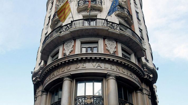 Informativo 24h - El FROB adjudica el Banco de Valencia a La Caixa por el precio simbólico de un euro tras inyectarle 4.500 millones