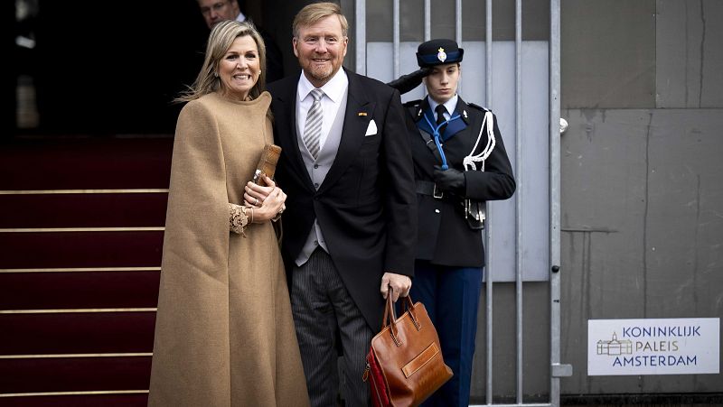 El Parlamento holandés debate si sus monarcas deben pagar impuestos | Ver