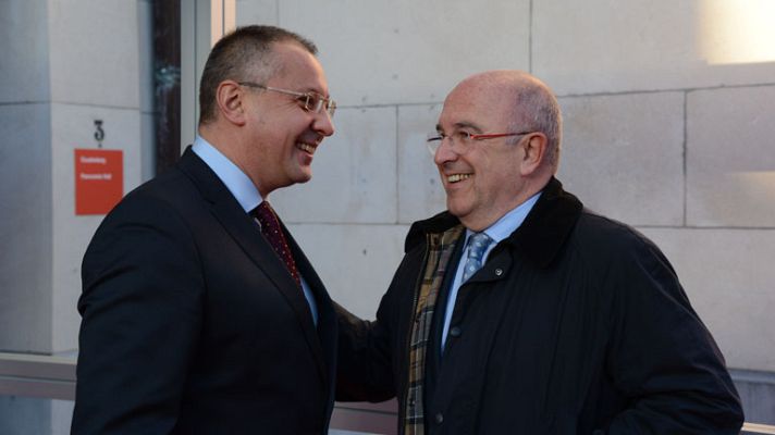 Telediario 1 - Bruselas aprobará hoy los planes de saneamiento de los bancos españoles nacionalizados