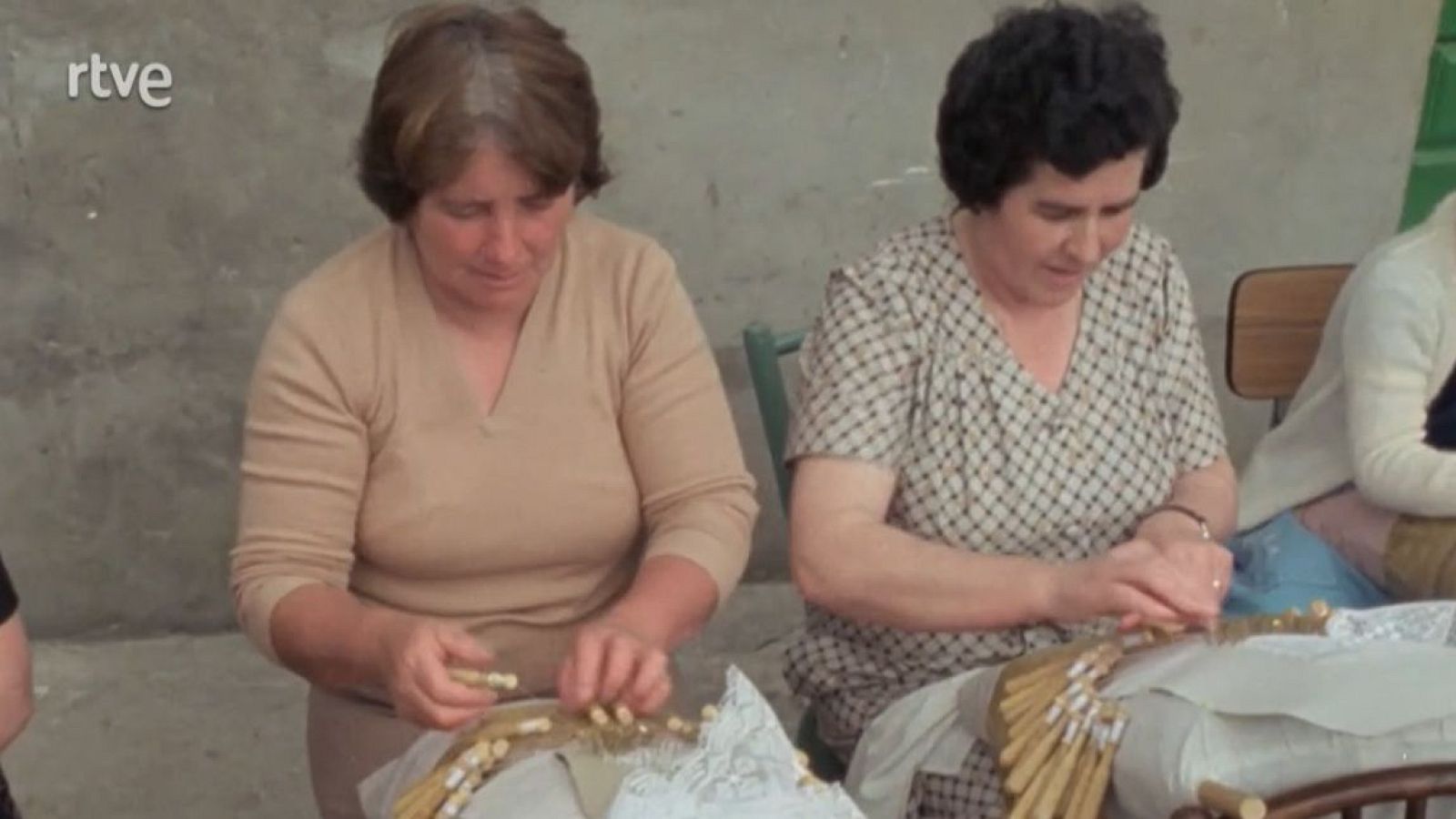 Raíces - Bolillos de Galicia, rabel de Toledo - Raíces | Ver