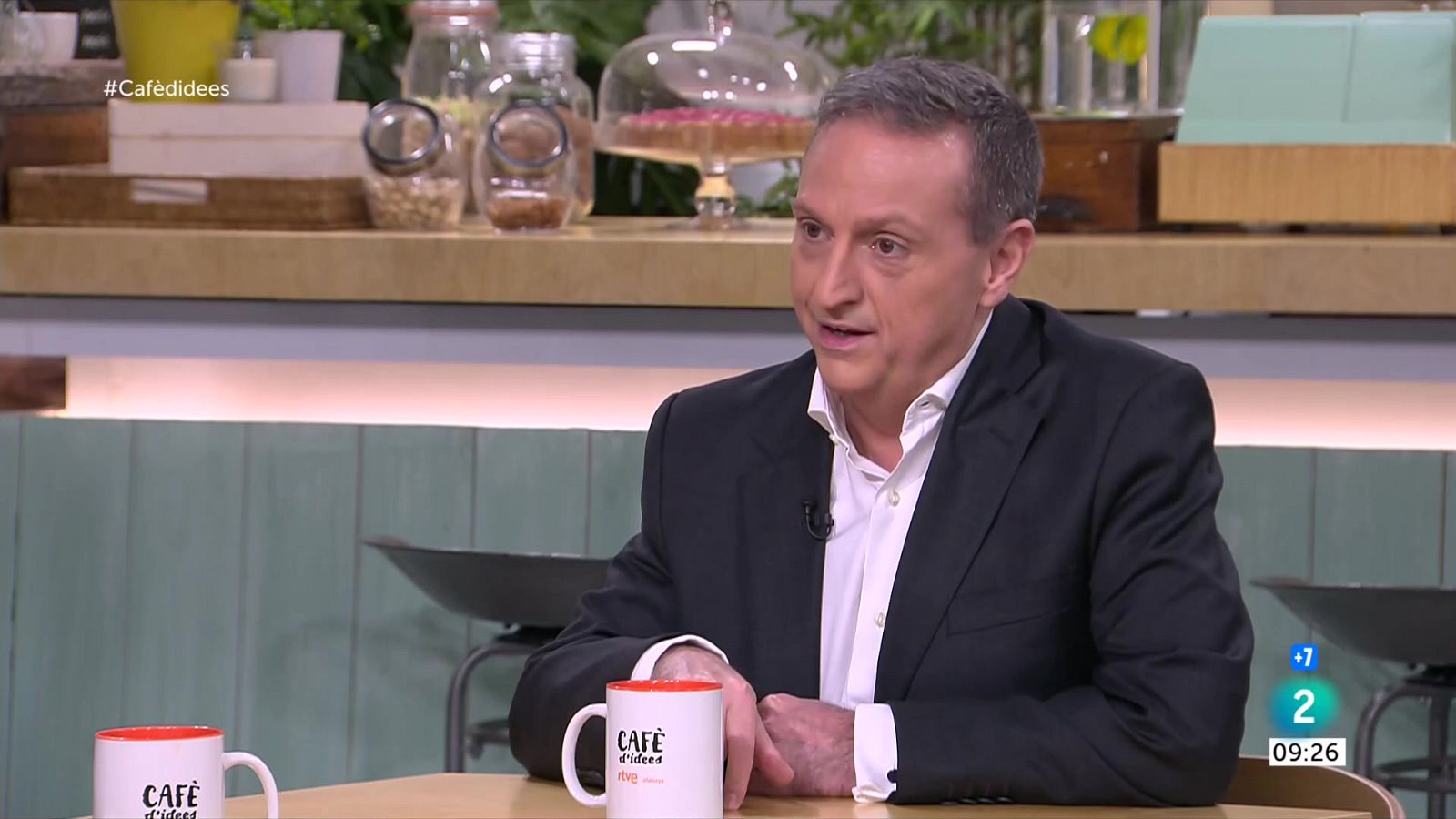 Roberto Sánchez ens presenta el llibre 'Líneas cruzadas' - Cafè d'idees | Veure