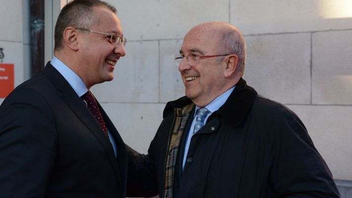 Telediario 1 - La Comisión Europea aprueba hoy los planes de reestructuración de los bancos nacionalizados