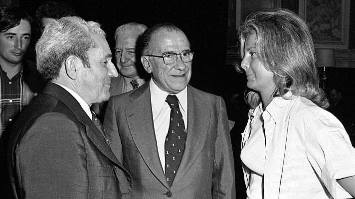 Telediario 2 - El Teatro Español acoge 'Carmen, nada de nadie', una obra sobre la fascinante vida de Carmen Díez de Rivera