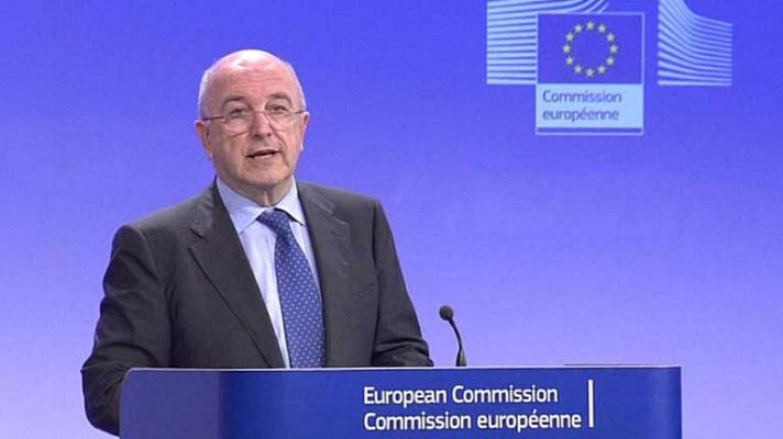 Telediario 1 - Reestructuración de la banca