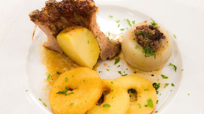RTVE Cocina - Corona de costillas con manzanas
