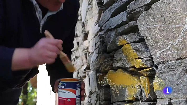 Telediario Fin de Semana - Flechas amarillas del Camino de Santiago