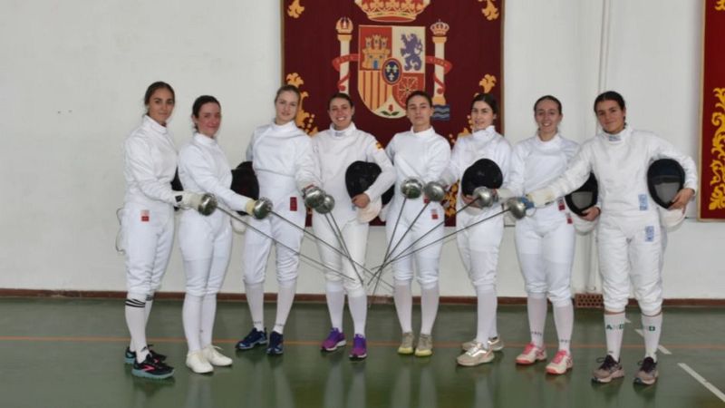 La princesa Leonor compite en un torneo de esgrima en Murcia - Telediario Fin de Semana | Ver