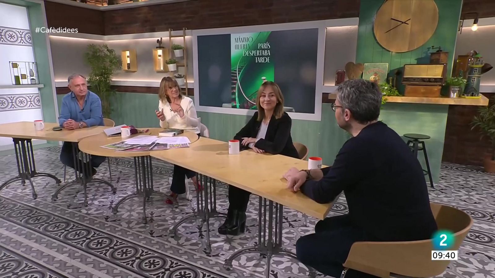 Gemma Nierga entrevista José Zaragoza. Máximo Huerta ens presenta la novel·la 'París despertaba tarde'. I a la tertúlia parlem de l'anunci de Xavi Hernández