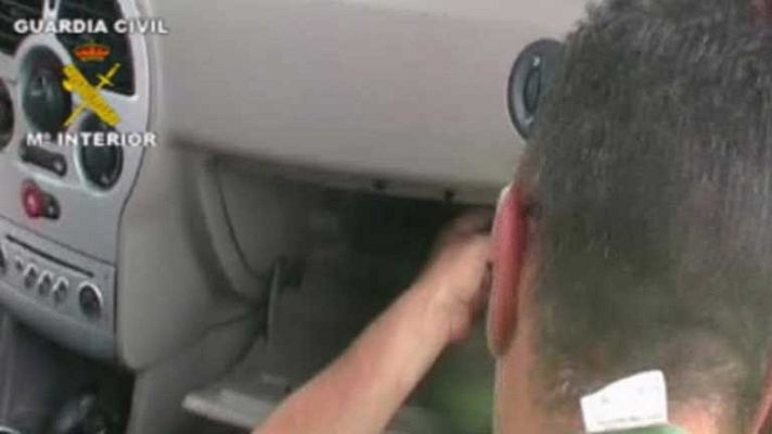 Telediario 1 - 19 detenidos por transportar cocaín