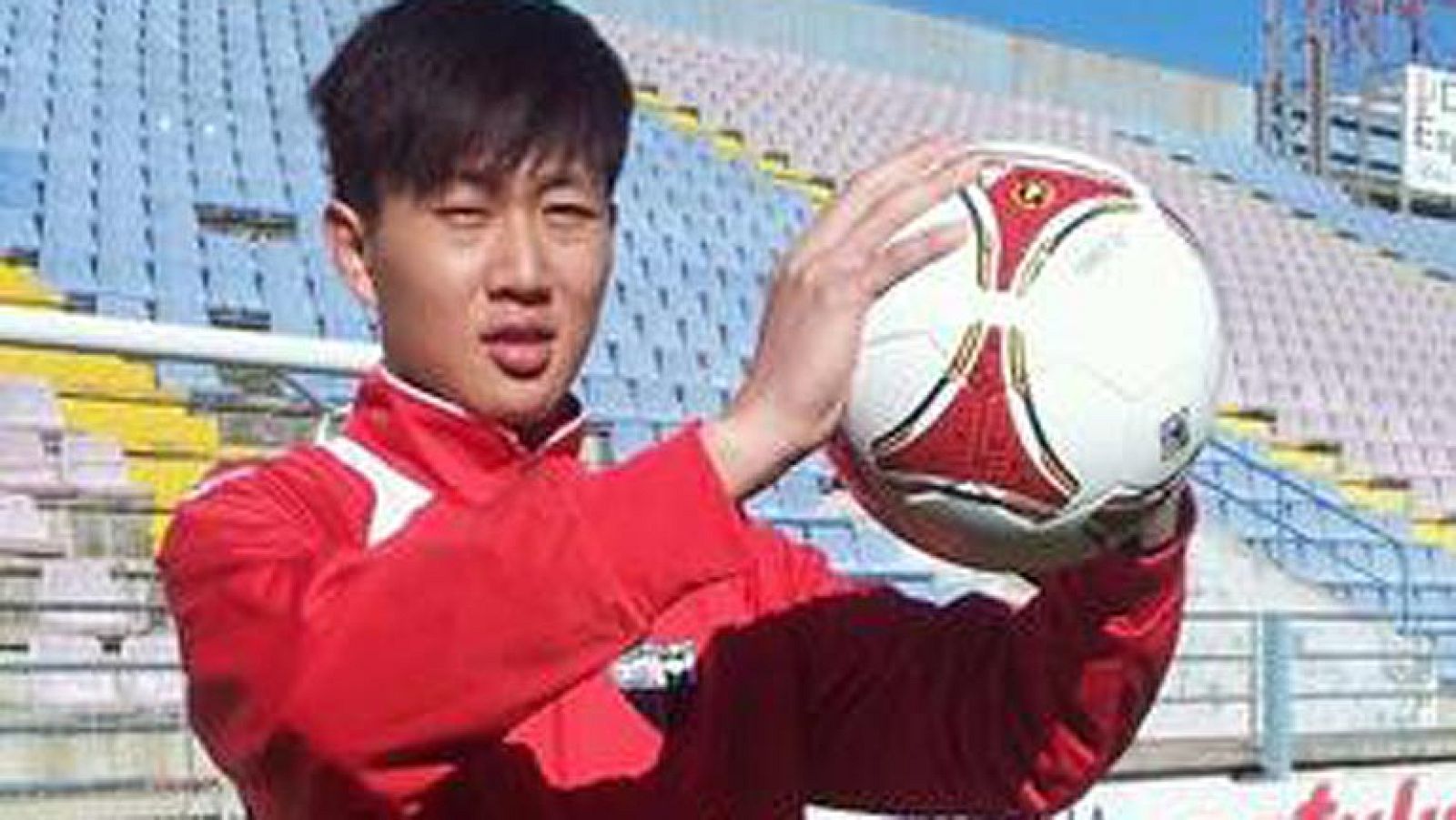 Un chino en el Extremadura para paliar la crisis