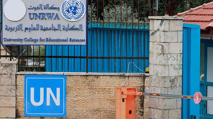 Telediario 1 - Más de 10 países suspenden la ayuda a la UNRWA: Israel acusa a 12 de sus trabajadores de terrorismo