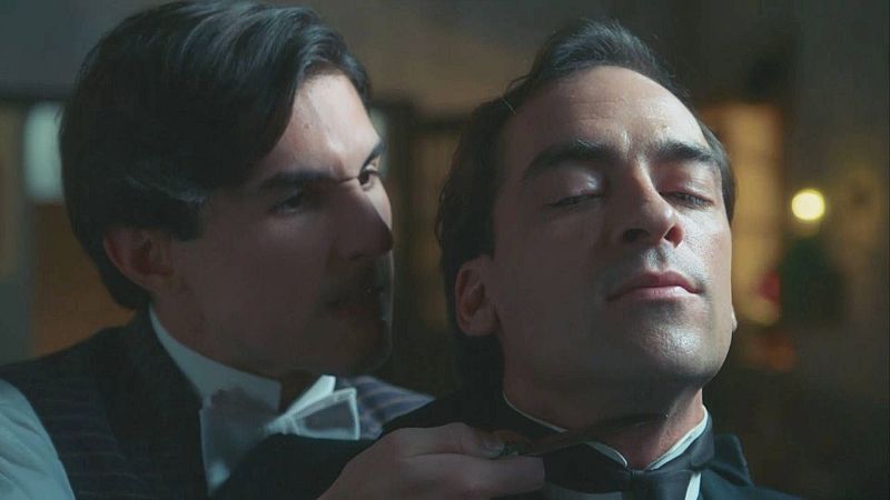 La Promesa: Salvador amenaza a Jerónimo con una navaja | Ver