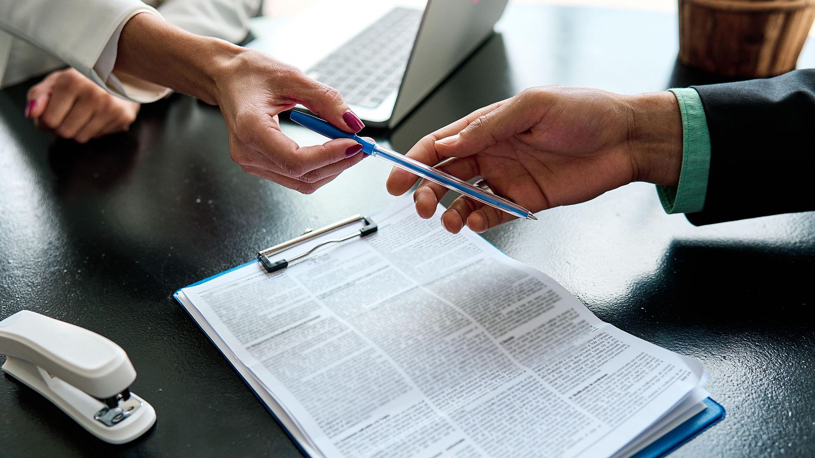 El euríbor baja pero sigue en niveles altos | Ver