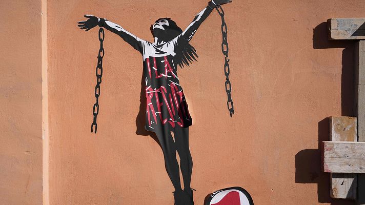 Telediario Internacional - Italia exige justicia para su ciudadana detenida en Hungría acusada de agredir a varios neonazis